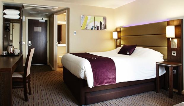 Premier Inn Chippenham Chippenham  Exterior foto